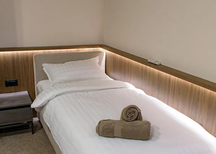 Prenociste Binta Вране